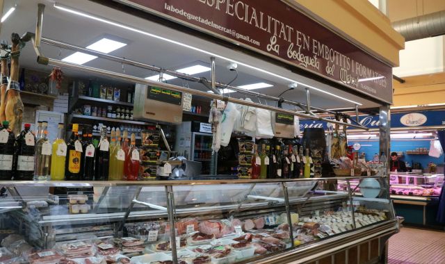 La Diputación de Barcelona y Cecot “salvan” 103 comercios en mercados que necesitaban relevo